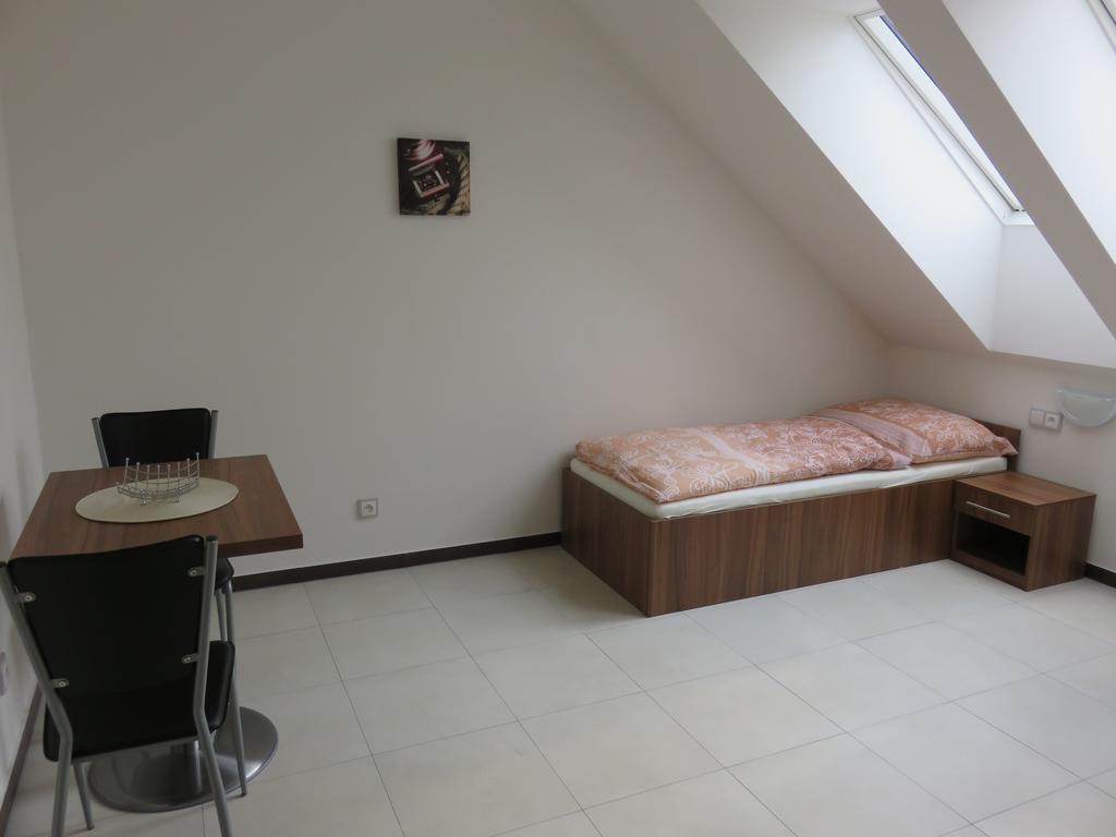 Penzion U Dulíka Veselí nad Moravou Habitación foto